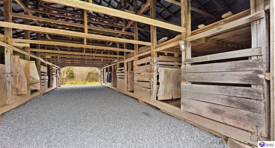 Elam Perkins Road, Greensburg, Kentucky 42743, ,2 BathroomsBathrooms,For Sale,Elam Perkins Road,HK24004538