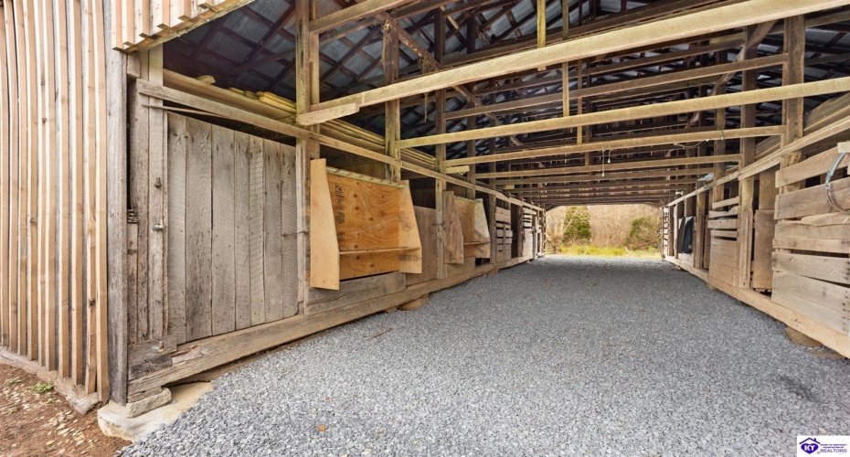 Elam Perkins Road, Greensburg, Kentucky 42743, ,2 BathroomsBathrooms,For Sale,Elam Perkins Road,HK24004538