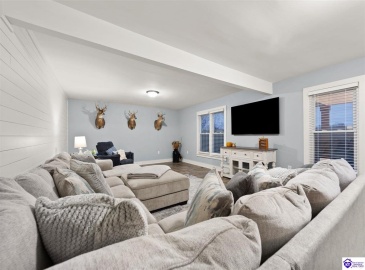 Elam Perkins Road, Greensburg, Kentucky 42743, ,2 BathroomsBathrooms,For Sale,Elam Perkins Road,HK24004538