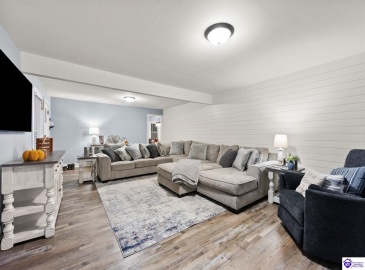 Elam Perkins Road, Greensburg, Kentucky 42743, ,2 BathroomsBathrooms,For Sale,Elam Perkins Road,HK24004538