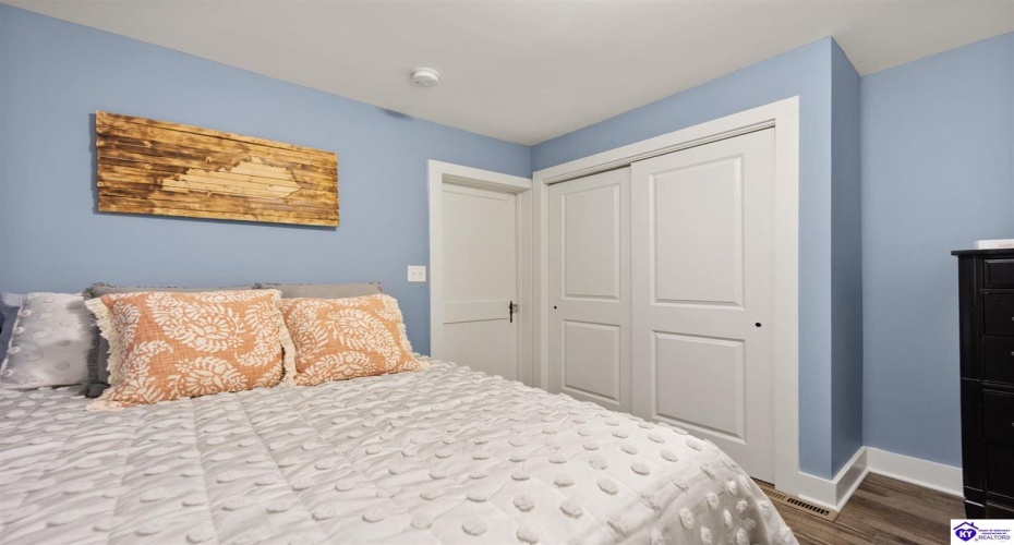 Elam Perkins Road, Greensburg, Kentucky 42743, ,2 BathroomsBathrooms,For Sale,Elam Perkins Road,HK24004538