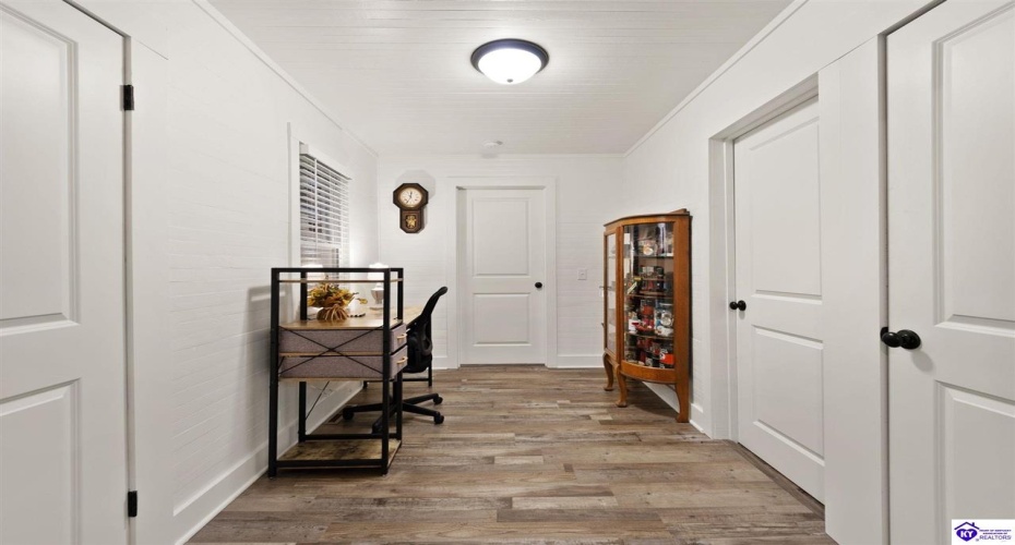 Elam Perkins Road, Greensburg, Kentucky 42743, ,2 BathroomsBathrooms,For Sale,Elam Perkins Road,HK24004538