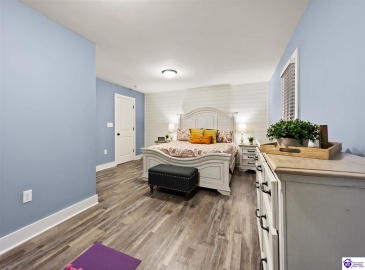 Elam Perkins Road, Greensburg, Kentucky 42743, ,2 BathroomsBathrooms,For Sale,Elam Perkins Road,HK24004538