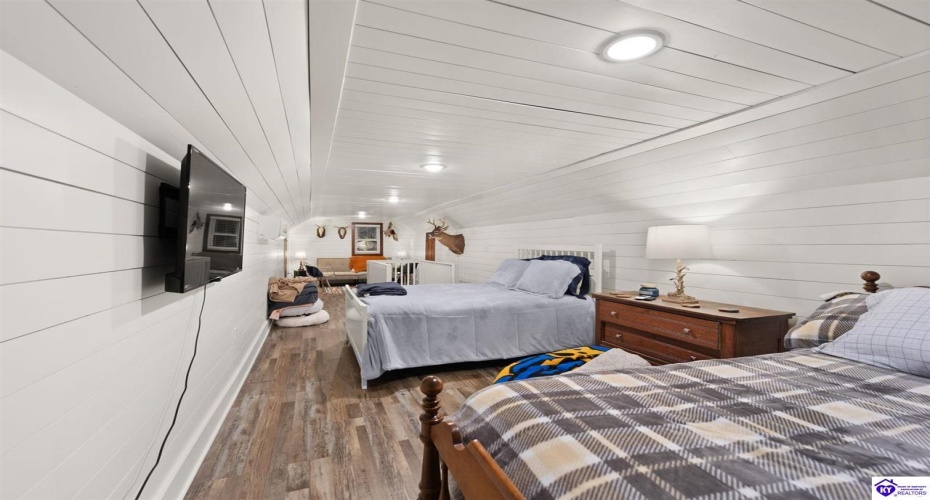 Elam Perkins Road, Greensburg, Kentucky 42743, ,2 BathroomsBathrooms,For Sale,Elam Perkins Road,HK24004538