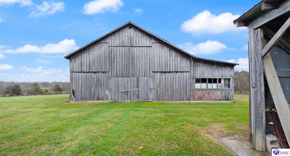 Elam Perkins Road, Greensburg, Kentucky 42743, ,2 BathroomsBathrooms,For Sale,Elam Perkins Road,HK24004538