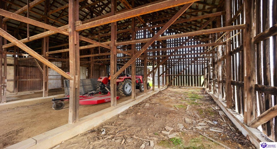 Elam Perkins Road, Greensburg, Kentucky 42743, ,2 BathroomsBathrooms,For Sale,Elam Perkins Road,HK24004538