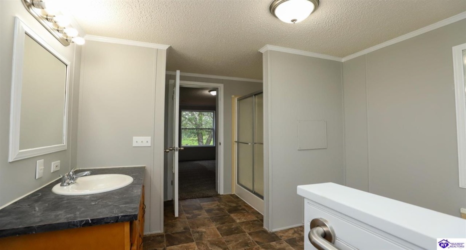 Antioch Church Road, Big Clifty, Kentucky 42712, ,2 BathroomsBathrooms,For Sale,Antioch Church Road,HK24004540