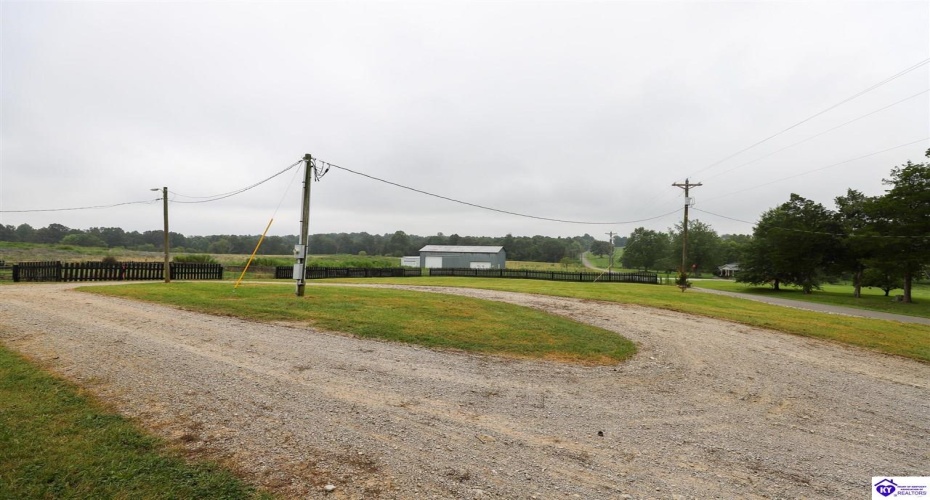 Antioch Church Road, Big Clifty, Kentucky 42712, ,2 BathroomsBathrooms,For Sale,Antioch Church Road,HK24004540