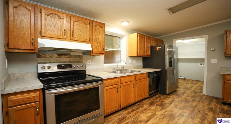 Antioch Church Road, Big Clifty, Kentucky 42712, ,2 BathroomsBathrooms,For Sale,Antioch Church Road,HK24004540