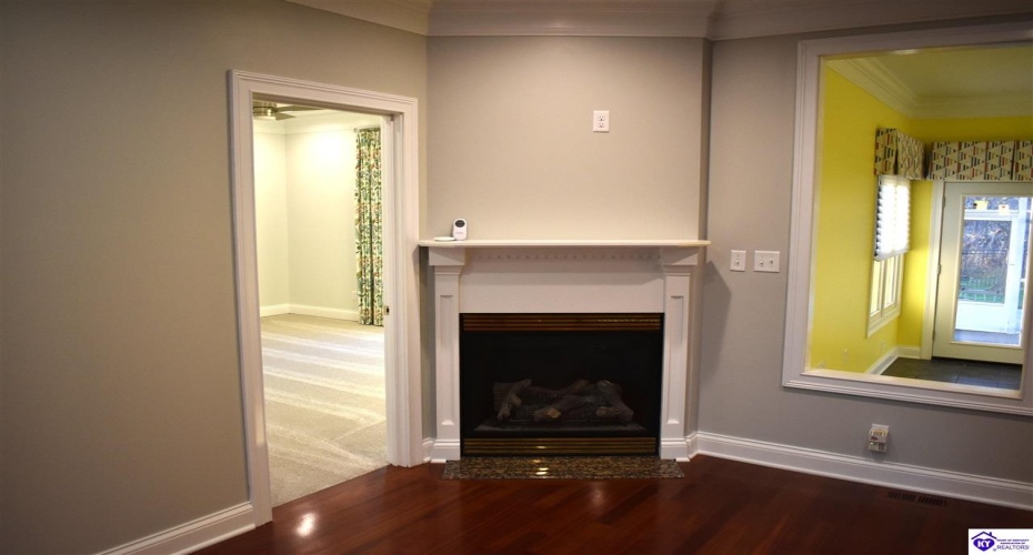 Evergreen Garden, Elizabethtown, Kentucky 42701, ,3 BathroomsBathrooms,For Sale,Evergreen Garden,HK24004541