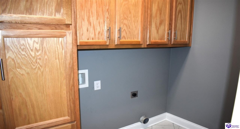 Evergreen Garden, Elizabethtown, Kentucky 42701, ,3 BathroomsBathrooms,For Sale,Evergreen Garden,HK24004541