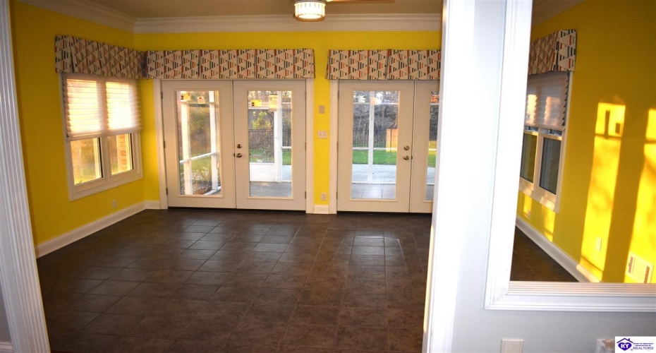 Evergreen Garden, Elizabethtown, Kentucky 42701, ,3 BathroomsBathrooms,For Sale,Evergreen Garden,HK24004541