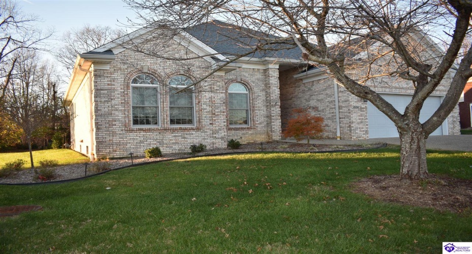 Evergreen Garden, Elizabethtown, Kentucky 42701, ,3 BathroomsBathrooms,For Sale,Evergreen Garden,HK24004541