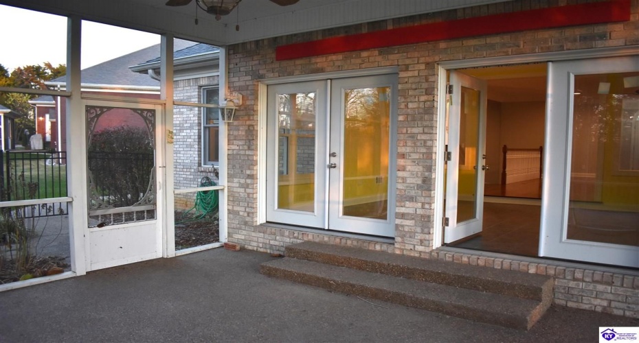 Evergreen Garden, Elizabethtown, Kentucky 42701, ,3 BathroomsBathrooms,For Sale,Evergreen Garden,HK24004541