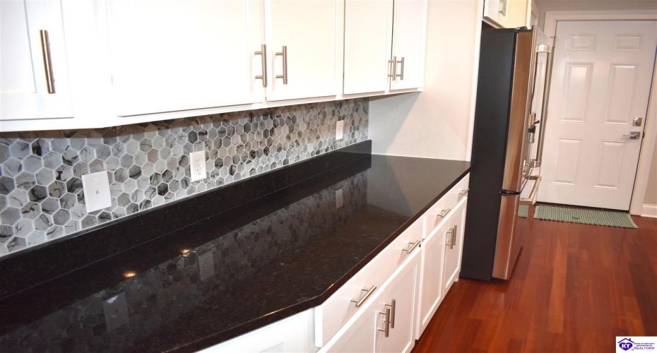 Evergreen Garden, Elizabethtown, Kentucky 42701, ,3 BathroomsBathrooms,For Sale,Evergreen Garden,HK24004541