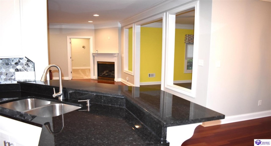 Evergreen Garden, Elizabethtown, Kentucky 42701, ,3 BathroomsBathrooms,For Sale,Evergreen Garden,HK24004541