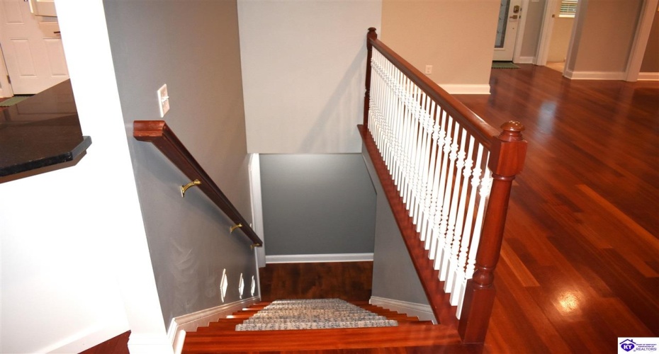 Evergreen Garden, Elizabethtown, Kentucky 42701, ,3 BathroomsBathrooms,For Sale,Evergreen Garden,HK24004541