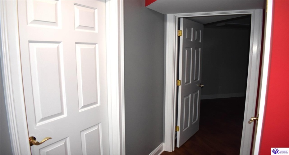 Evergreen Garden, Elizabethtown, Kentucky 42701, ,3 BathroomsBathrooms,For Sale,Evergreen Garden,HK24004541