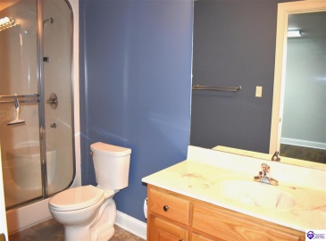 Evergreen Garden, Elizabethtown, Kentucky 42701, ,3 BathroomsBathrooms,For Sale,Evergreen Garden,HK24004541