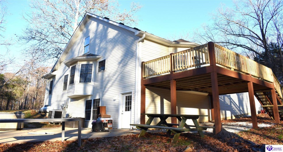 Poppy Court, Brandenburg, Kentucky 40108, ,4 BathroomsBathrooms,For Sale,Poppy Court,HK24004542