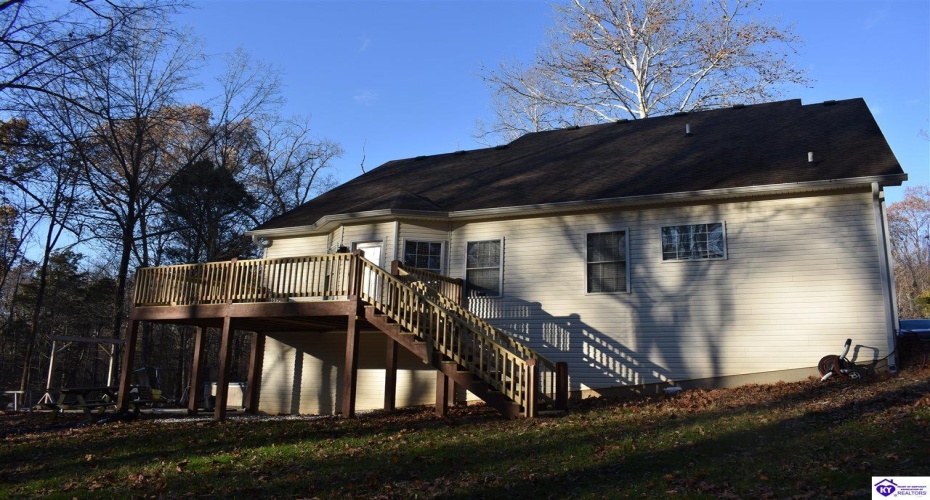 Poppy Court, Brandenburg, Kentucky 40108, ,4 BathroomsBathrooms,For Sale,Poppy Court,HK24004542