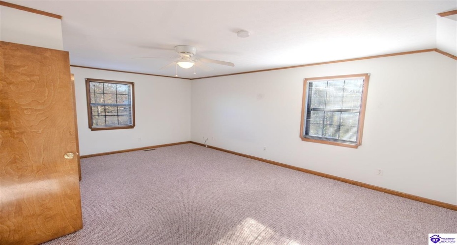 Terrace Drive, Radcliff, Kentucky 40160, ,3 BathroomsBathrooms,For Sale,Terrace Drive,HK24004544