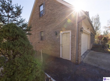 Terrace Drive, Radcliff, Kentucky 40160, ,3 BathroomsBathrooms,For Sale,Terrace Drive,HK24004544