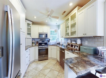 Overlook Terrace, Brandenburg, Kentucky 40108, ,2 BathroomsBathrooms,For Sale,Overlook Terrace,HK24004548