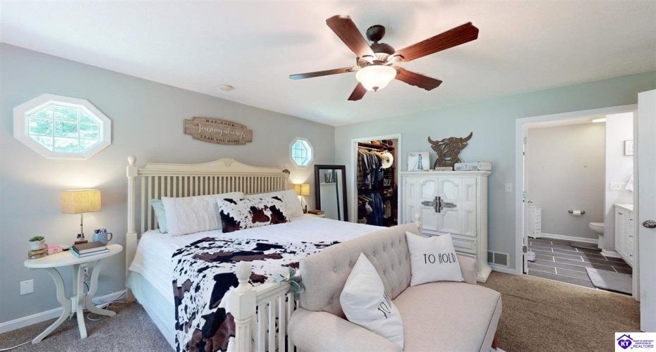 Overlook Terrace, Brandenburg, Kentucky 40108, ,2 BathroomsBathrooms,For Sale,Overlook Terrace,HK24004548