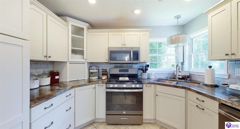 Overlook Terrace, Brandenburg, Kentucky 40108, ,2 BathroomsBathrooms,For Sale,Overlook Terrace,HK24004548