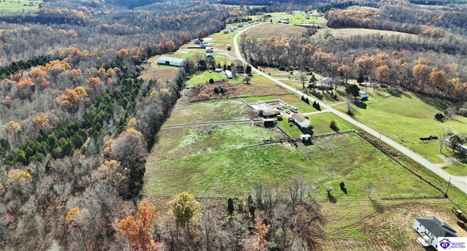 Salt River Road, Eastview, Kentucky 42732, ,3 BathroomsBathrooms,For Sale,Salt River Road,HK24004549