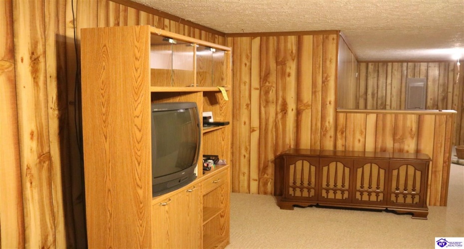 Shamrock Street, Radcliff, Kentucky 40160, ,2 BathroomsBathrooms,For Sale,Shamrock Street,HK24004556