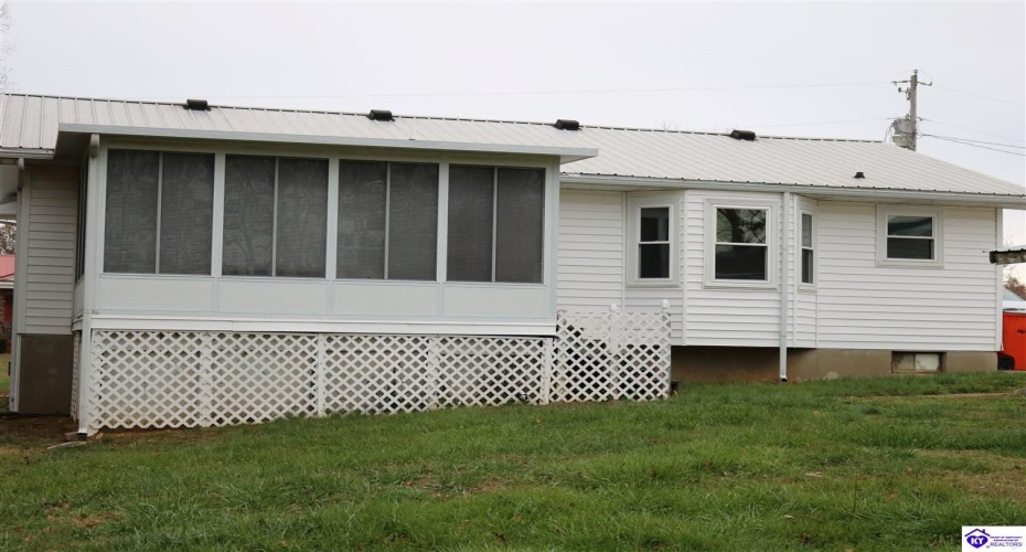 Shamrock Street, Radcliff, Kentucky 40160, ,2 BathroomsBathrooms,For Sale,Shamrock Street,HK24004556