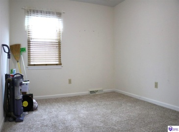 Shamrock Street, Radcliff, Kentucky 40160, ,2 BathroomsBathrooms,For Sale,Shamrock Street,HK24004556