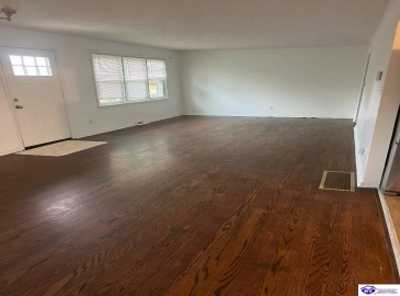 Gregory Street, Elizabethtown, Kentucky 42701, ,2 BathroomsBathrooms,For Sale,Gregory Street,HK24004557