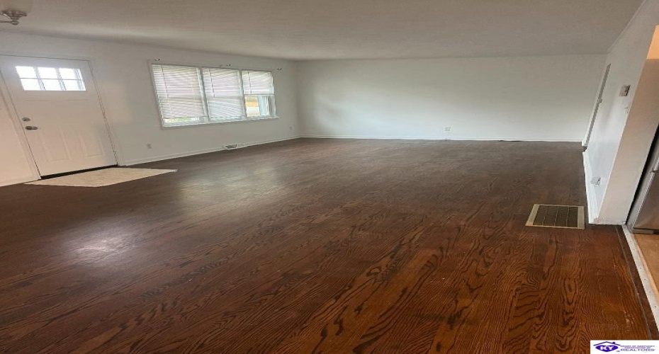 Gregory Street, Elizabethtown, Kentucky 42701, ,2 BathroomsBathrooms,For Sale,Gregory Street,HK24004557