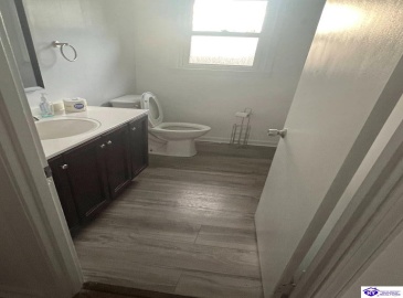 Gregory Street, Elizabethtown, Kentucky 42701, ,2 BathroomsBathrooms,For Sale,Gregory Street,HK24004557