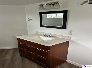 Gregory Street, Elizabethtown, Kentucky 42701, ,2 BathroomsBathrooms,For Sale,Gregory Street,HK24004557