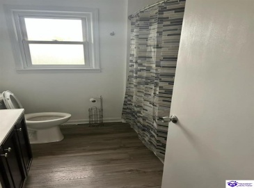 Gregory Street, Elizabethtown, Kentucky 42701, ,2 BathroomsBathrooms,For Sale,Gregory Street,HK24004557