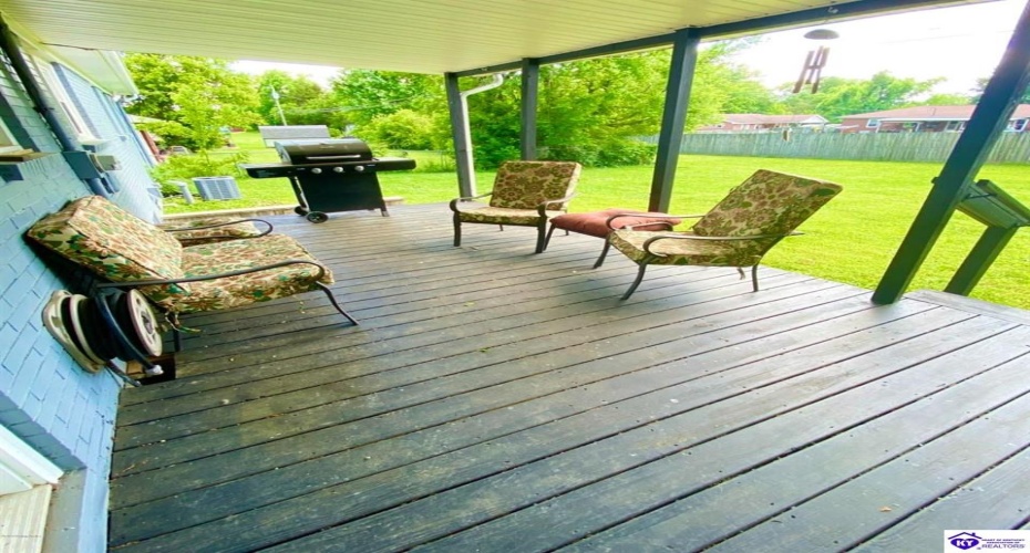 Gregory Street, Elizabethtown, Kentucky 42701, ,2 BathroomsBathrooms,For Sale,Gregory Street,HK24004557