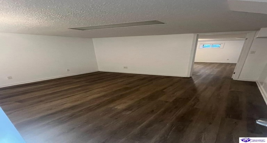 Gregory Street, Elizabethtown, Kentucky 42701, ,2 BathroomsBathrooms,For Sale,Gregory Street,HK24004557