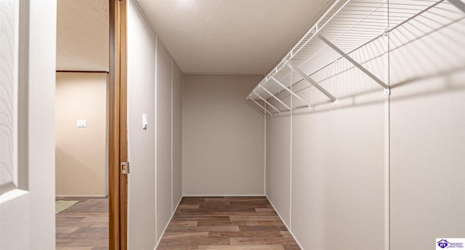 Irvington Heights Lane, Irvington, Kentucky 40146, ,2 BathroomsBathrooms,For Sale,Irvington Heights Lane,HK24004558