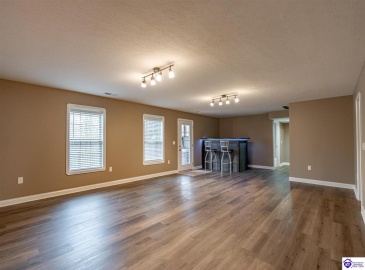 Alta Vista Court, Elizabethtown, Kentucky 42701, ,3 BathroomsBathrooms,For Sale,Alta Vista Court,HK24004560