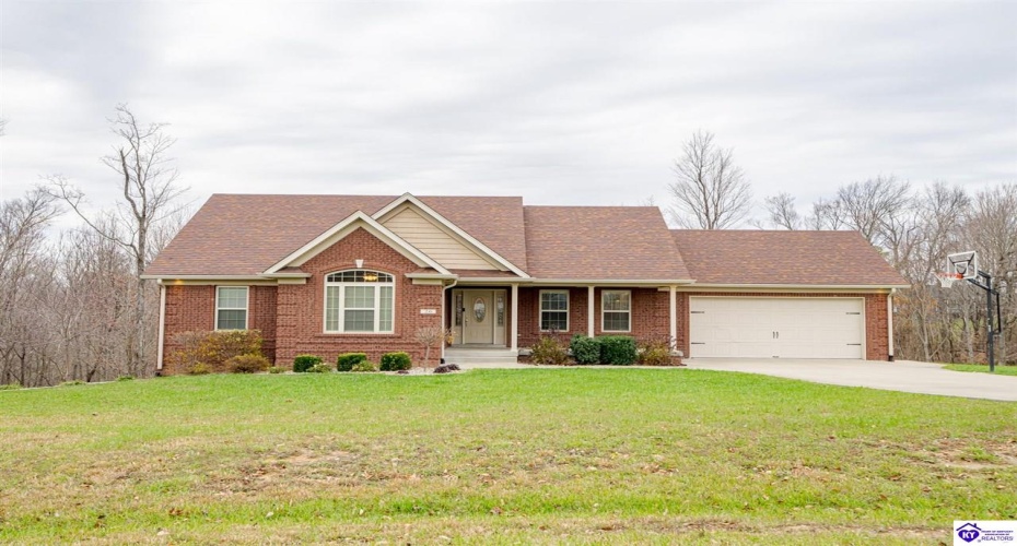 Alta Vista Court, Elizabethtown, Kentucky 42701, ,3 BathroomsBathrooms,For Sale,Alta Vista Court,HK24004560
