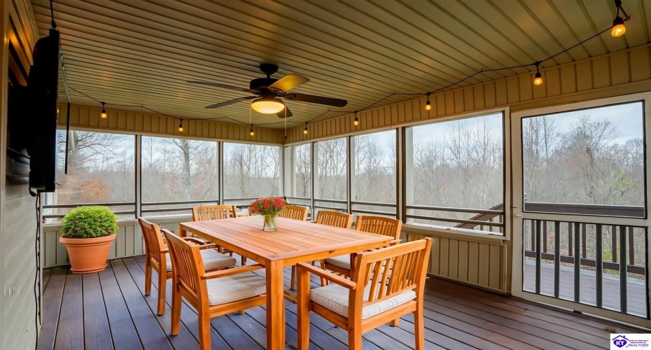 Alta Vista Court, Elizabethtown, Kentucky 42701, ,3 BathroomsBathrooms,For Sale,Alta Vista Court,HK24004560