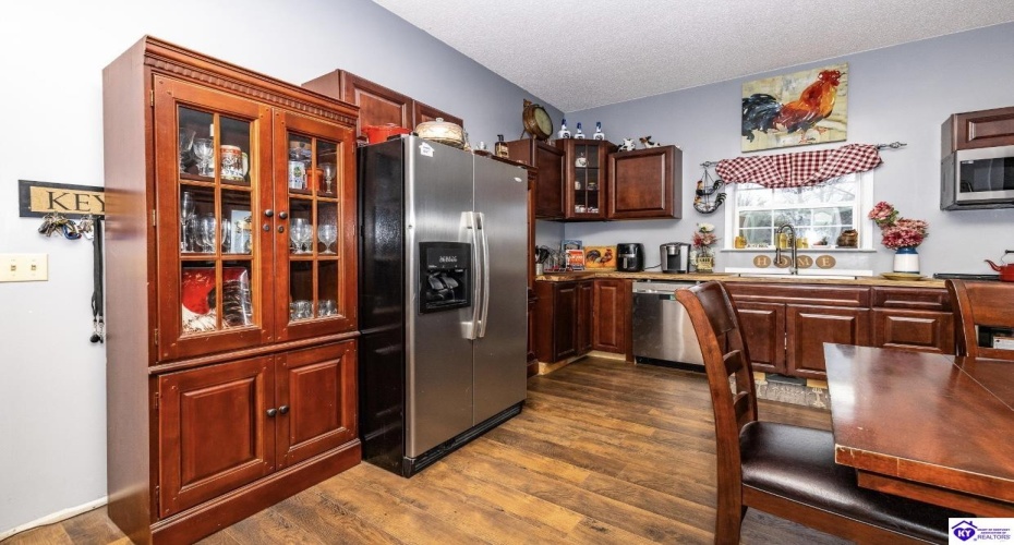 Lone Oak Road, Clarkson, Kentucky 42726, ,2 BathroomsBathrooms,For Sale,Lone Oak Road,HK24004561