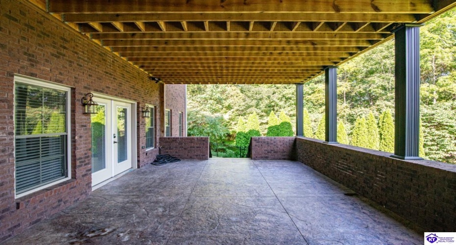 Stonemill Court, Elizabethtown, Kentucky 42701, ,3 BathroomsBathrooms,For Sale,Stonemill Court,HK24004562