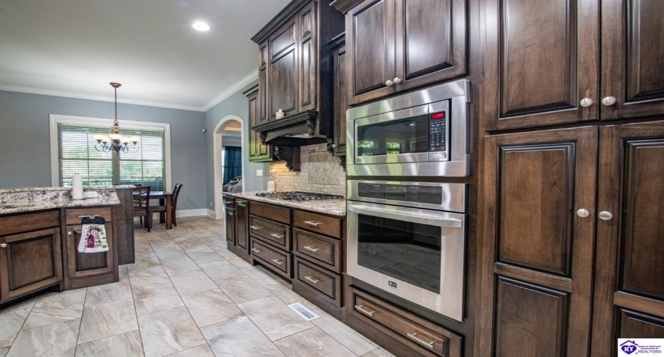 Stonemill Court, Elizabethtown, Kentucky 42701, ,3 BathroomsBathrooms,For Sale,Stonemill Court,HK24004562