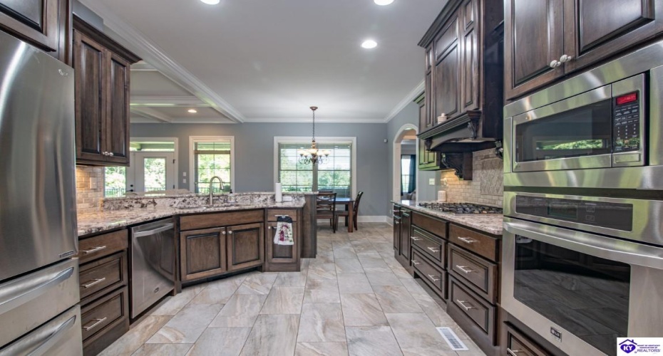 Stonemill Court, Elizabethtown, Kentucky 42701, ,3 BathroomsBathrooms,For Sale,Stonemill Court,HK24004562