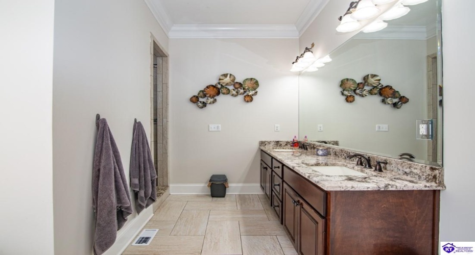 Stonemill Court, Elizabethtown, Kentucky 42701, ,3 BathroomsBathrooms,For Sale,Stonemill Court,HK24004562